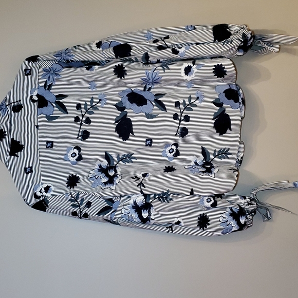 Nanette Lepore blue floral striped button down shirt - Picture 6 of 9